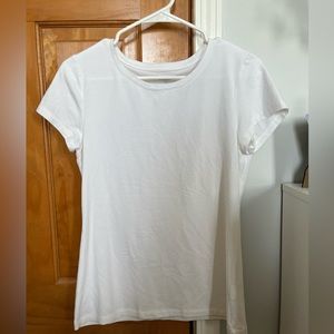 old navy white t shirt